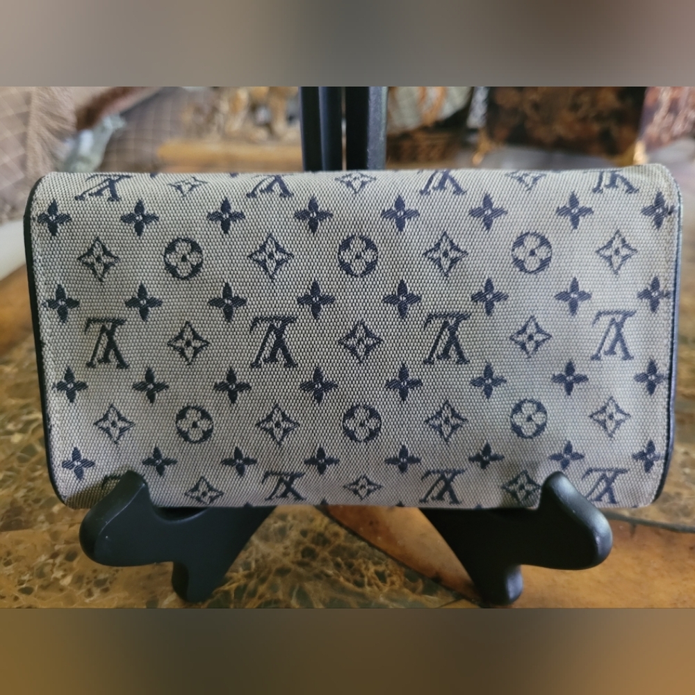 Louis Vuitton Mini Lin Monogram Canvas Wallet - Picture 2 of 8